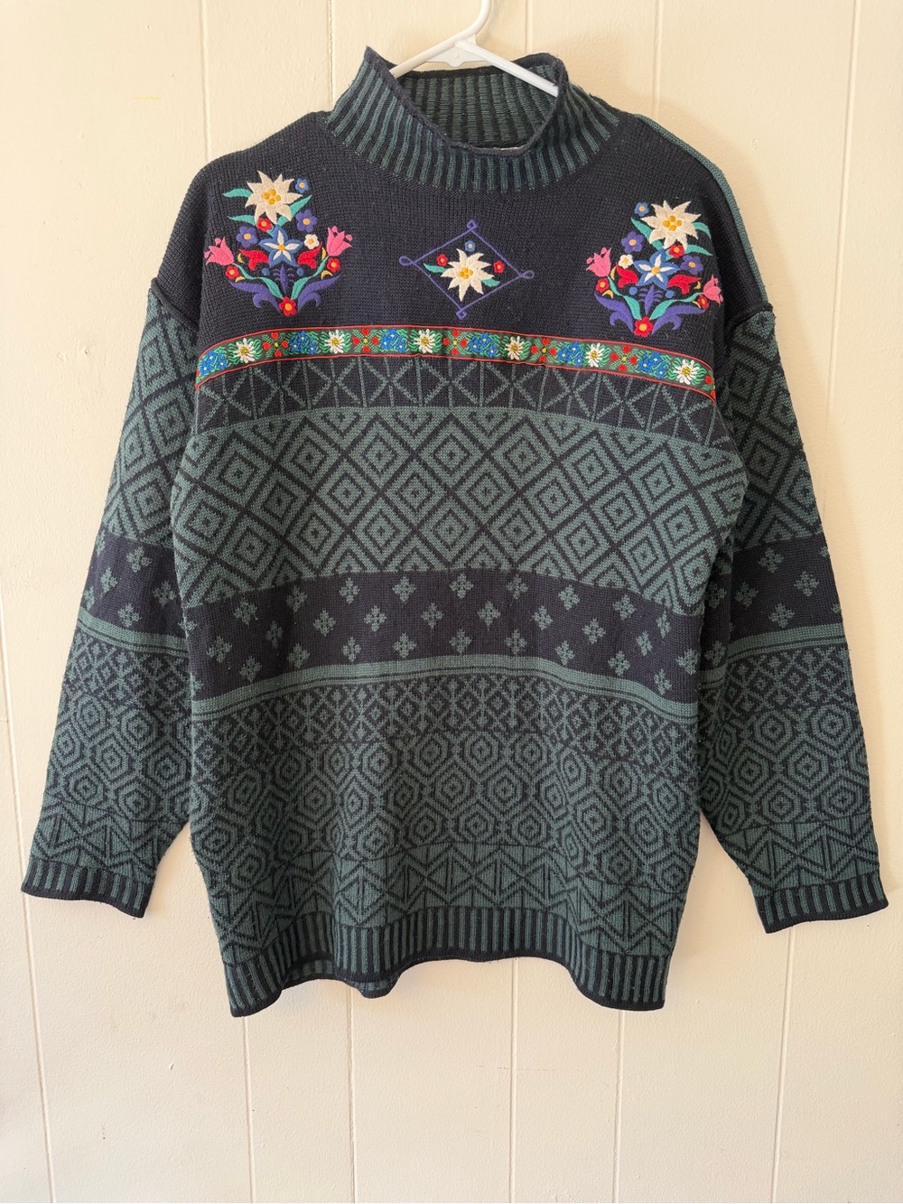 Ugly Christmas Sweater VTG Obermeyer Floral Embroidered Geometric Sweater Size S